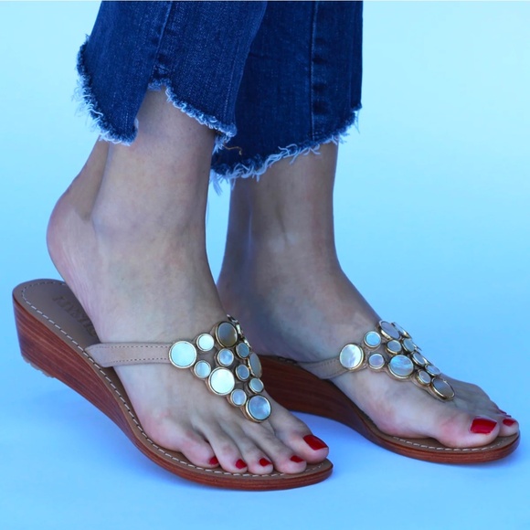 Mystique Wedge Mother of Pearl Sandal. Size 7. - Picture 1 of 9